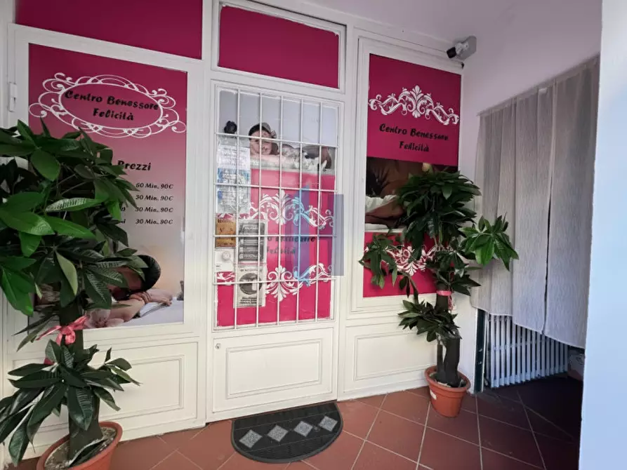Immagine 14 di Attività commerciale in vendita  in via Trento 84 a Brescia