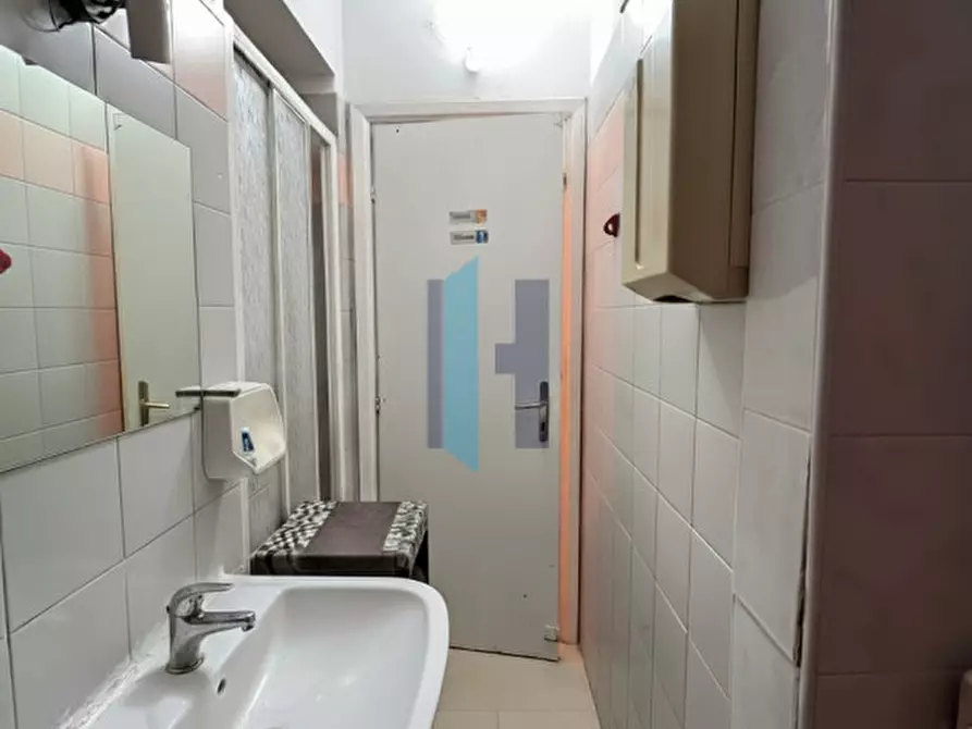 Immagine 16 di Attività commerciale in vendita  in via Trento 84 a Brescia