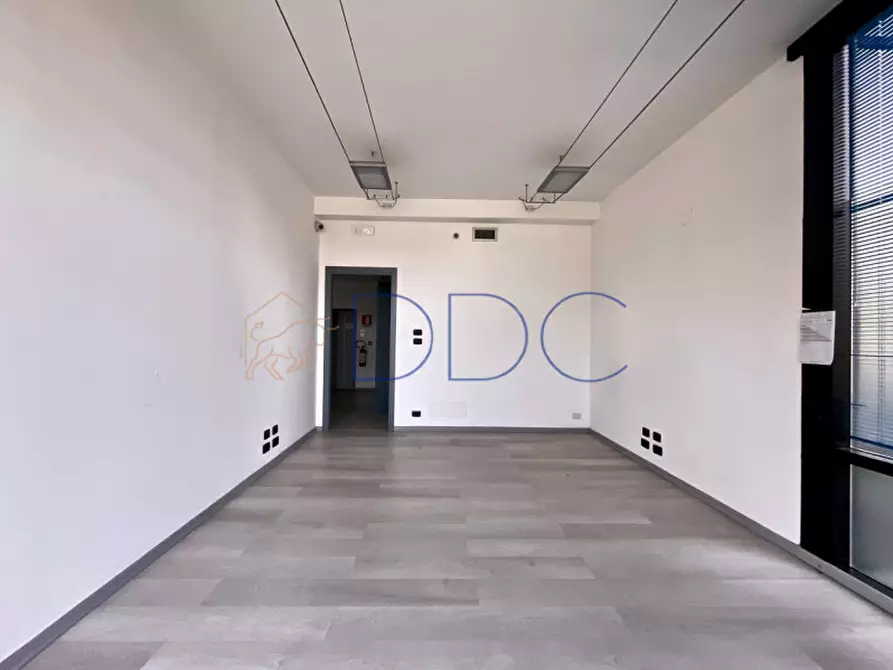 Immagine 10 di Ufficio in vendita  in Corso Susa 242 a Rivoli