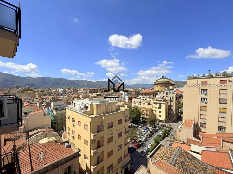 Immagine 10 di Appartamento in vendita  a Palermo
