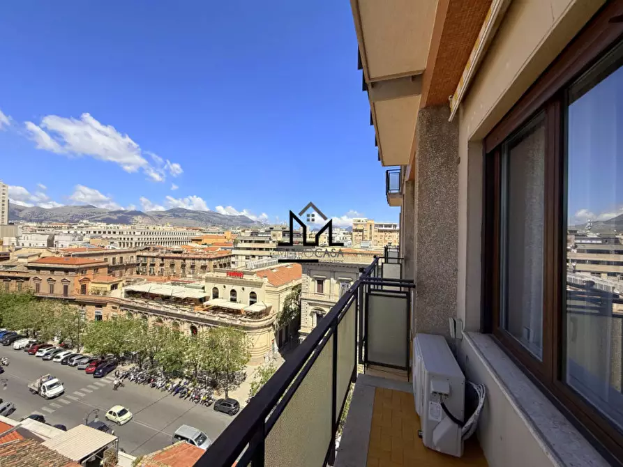 Immagine 35 di Appartamento in vendita  a Palermo