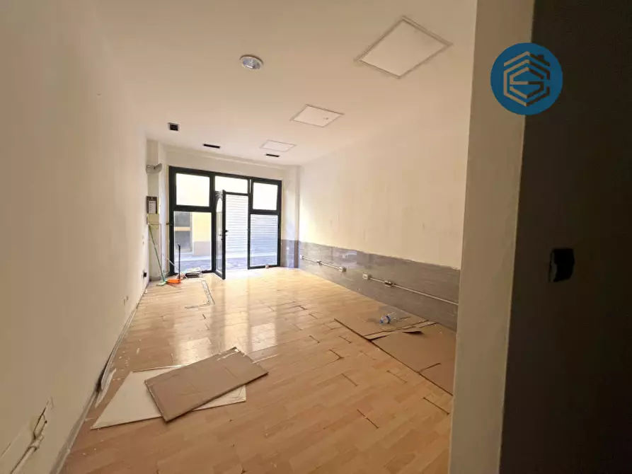 Immagine 8 di Negozio in affitto  in Via Mariano Falcini 37 a Campi Bisenzio