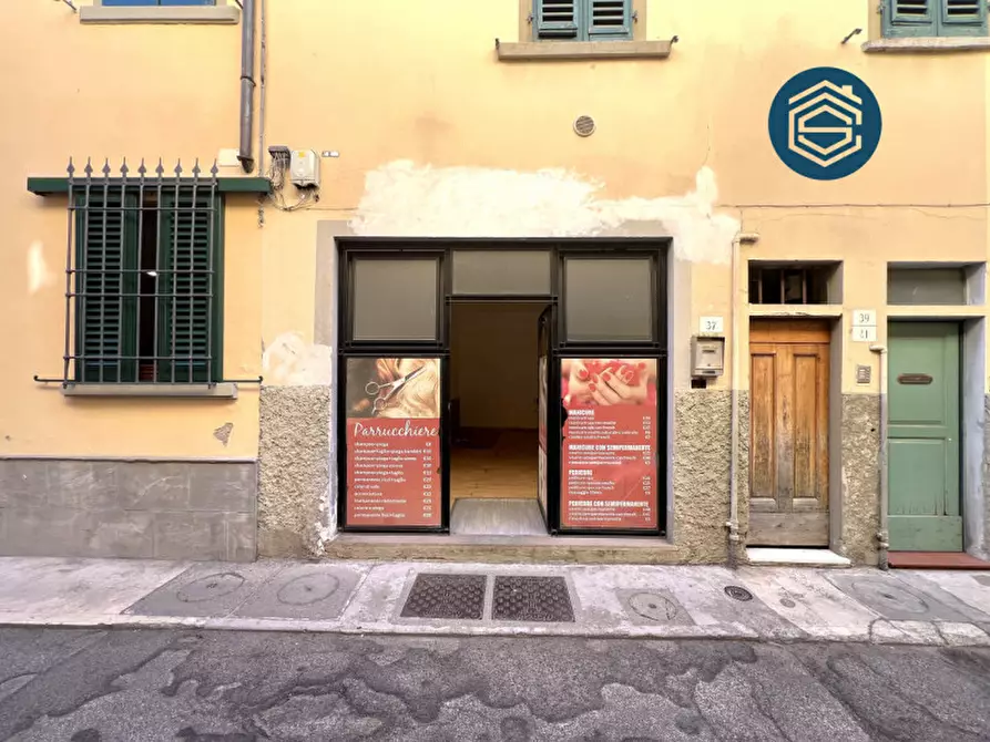 Immagine 10 di Negozio in affitto  in Via Mariano Falcini 37 a Campi Bisenzio