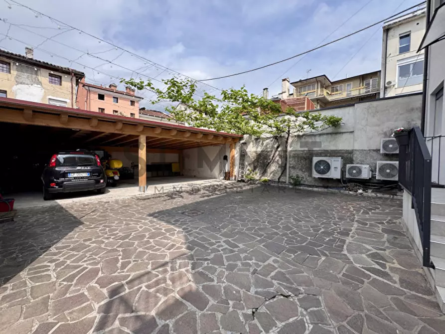 Immagine 31 di Casa indipendente in vendita  in Via Battaglione Val Leogra a Schio