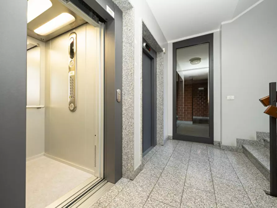 Immagine 40 di Appartamento in vendita  in Corso Enrico Gamba 24 a Torino