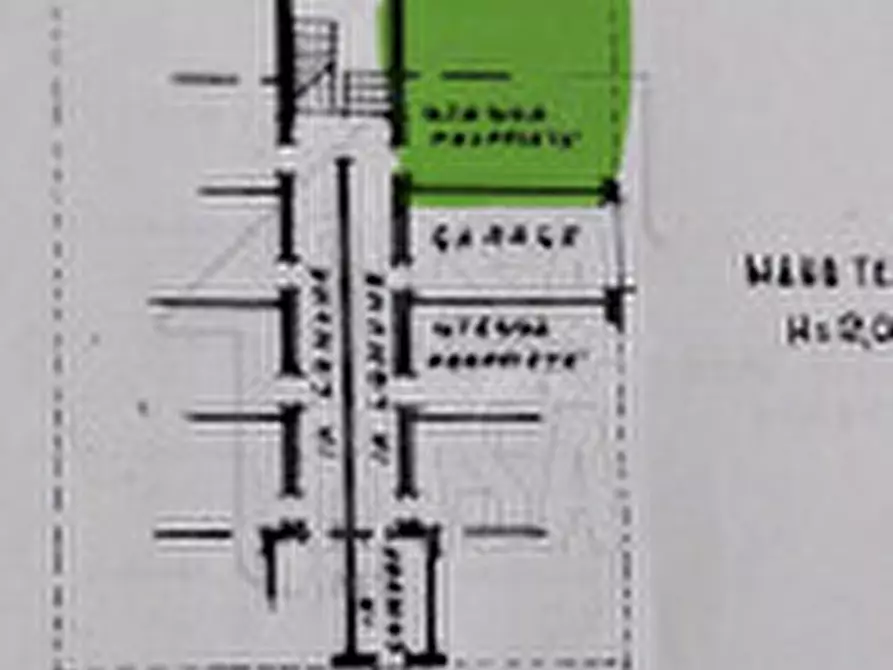 Immagine 1 di Garage in vendita  in Via Monte Solarolo a Padova