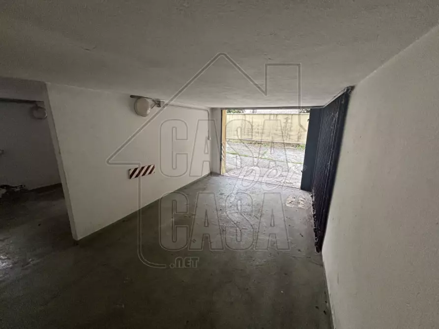 Immagine 1 di Garage in vendita  in Via Monte Solarolo a Padova
