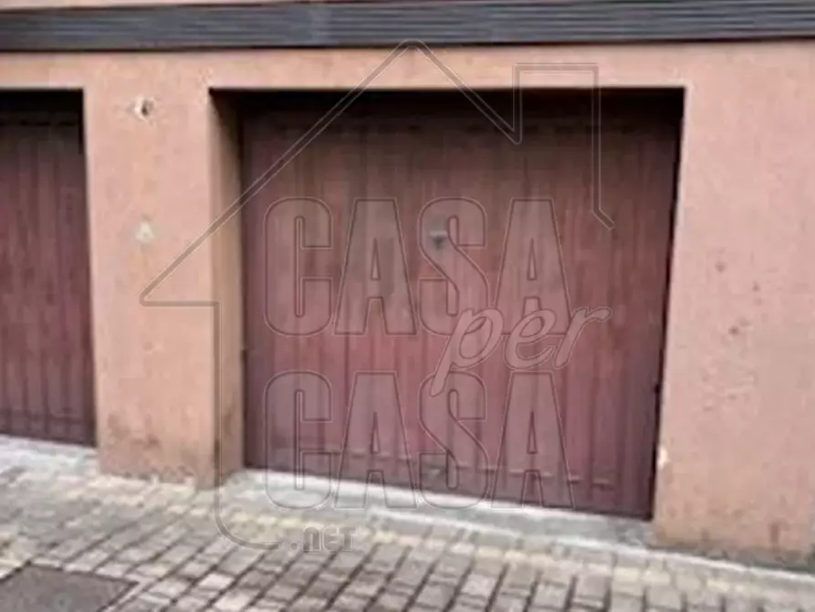 Immagine 2 di Garage in vendita  in Via Monte Solarolo a Padova