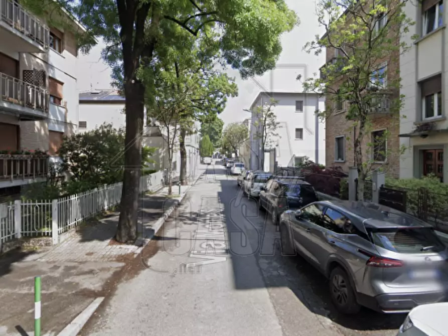 Immagine 3 di Garage in vendita  in Via Monte Solarolo a Padova