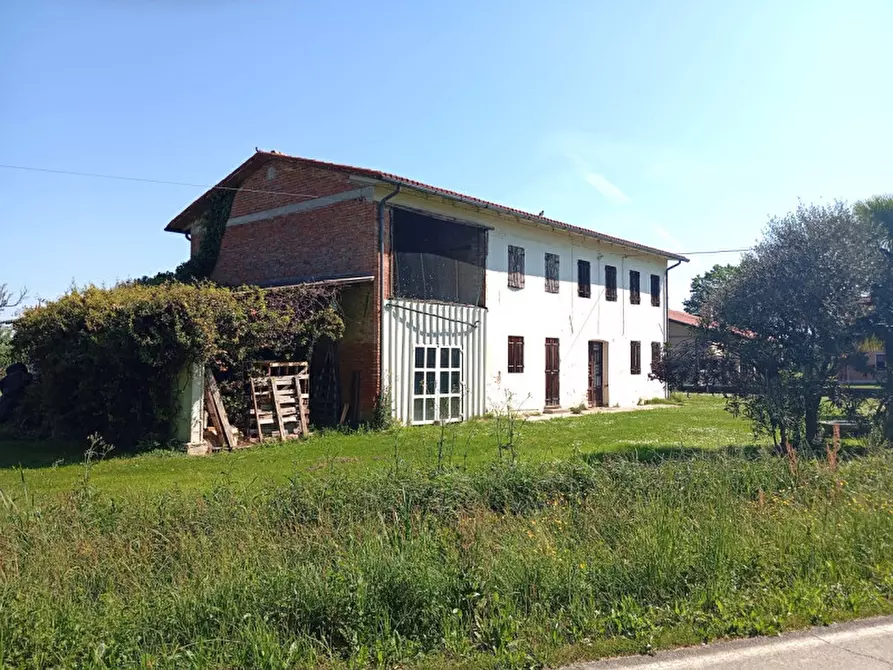 Immagine 4 di Rustico / casale in vendita  a Trebaseleghe