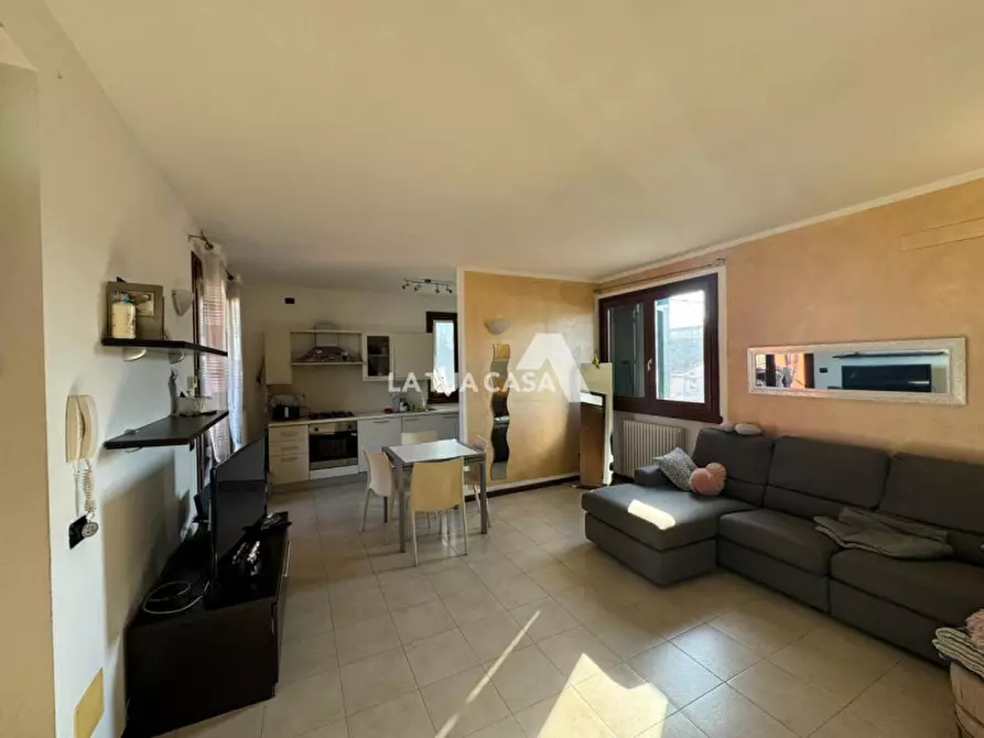 Immagine 5 di Appartamento in vendita  a San Giovanni Lupatoto