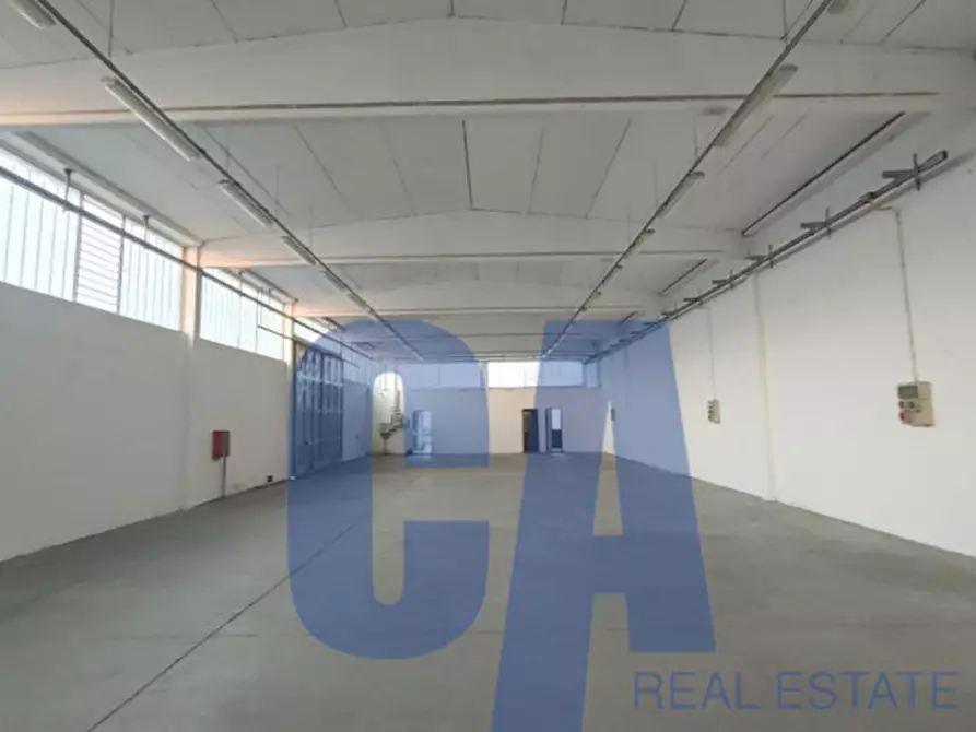 Immagine 1 di Capannone industriale in affitto  in VIA BENACO a San Giuliano Milanese