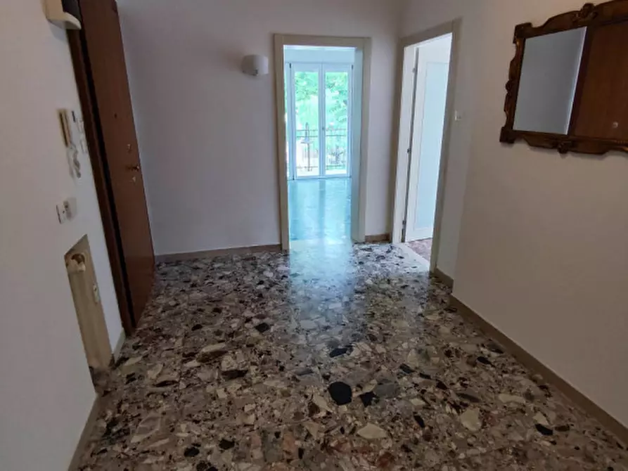 Immagine 4 di Appartamento in vendita  a Padova