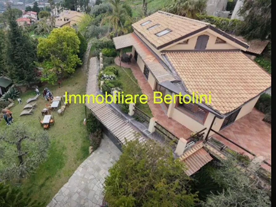 Immagine 2 di Villa in vendita  in ZONA SOLARO a San Remo