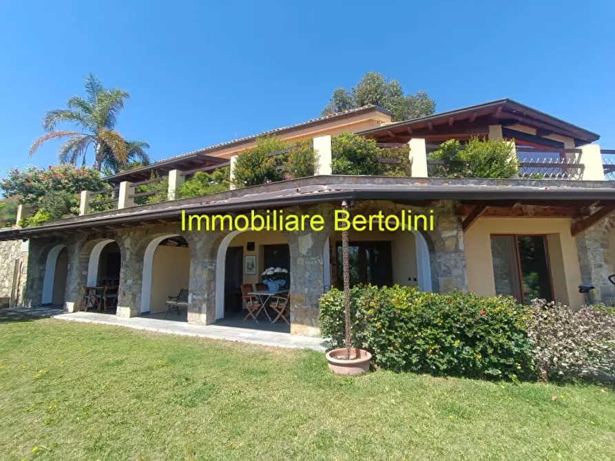 Immagine 2 di Villa in vendita  in ZONA SOLARO a San Remo