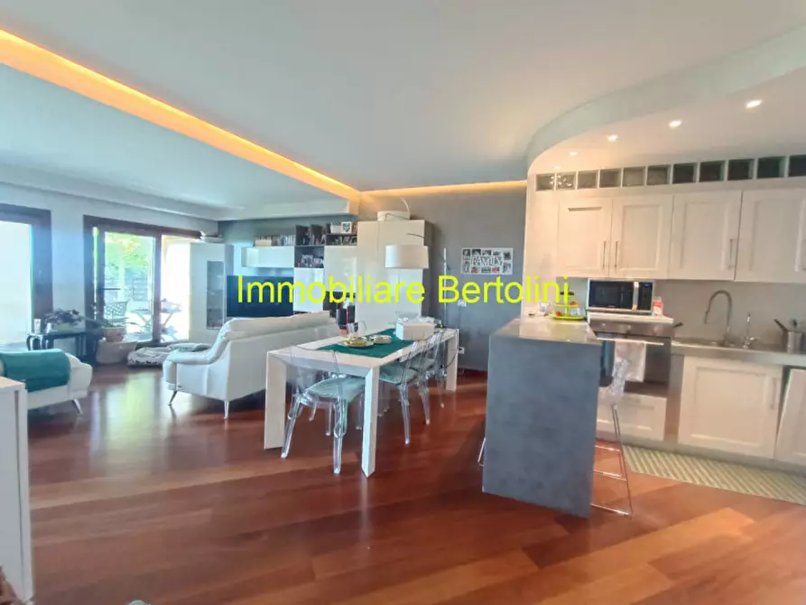 Immagine 30 di Villa in vendita  in ZONA SOLARO a San Remo