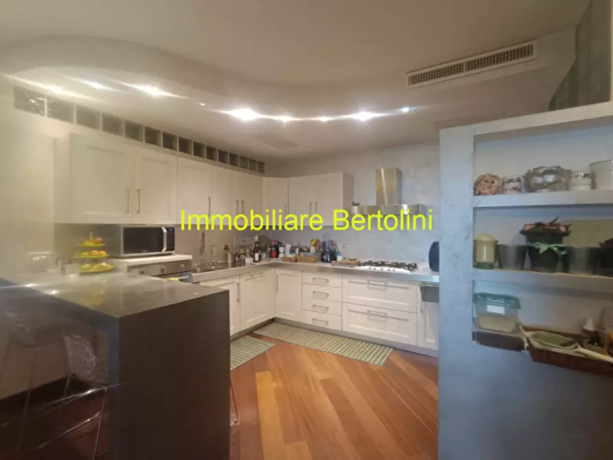Immagine 33 di Villa in vendita  in ZONA SOLARO a San Remo