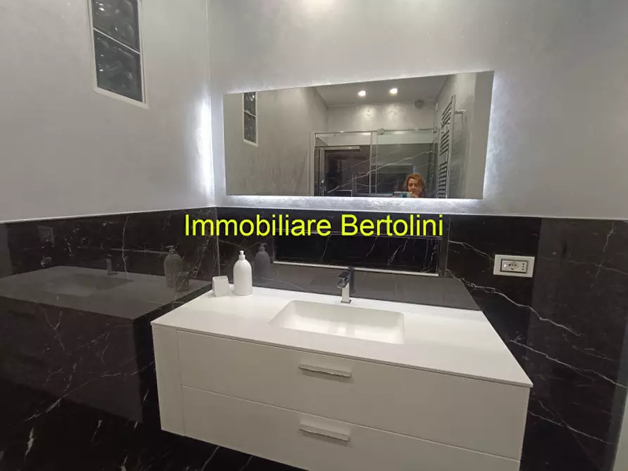 Immagine 77 di Villa in vendita  in ZONA SOLARO a San Remo