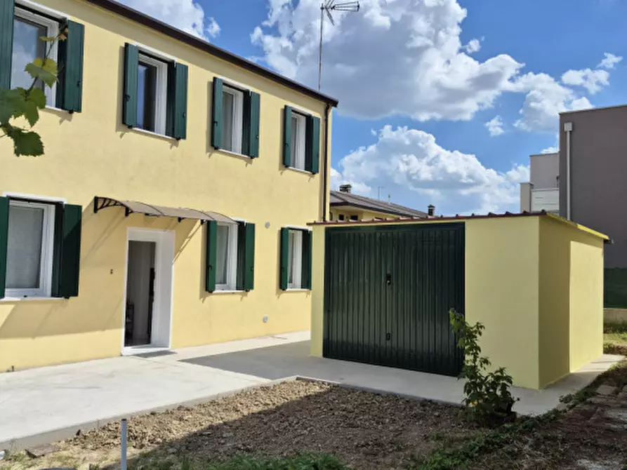 Immagine 2 di Casa indipendente in vendita  in Via Alessandro Manzoni 63 a Albignasego