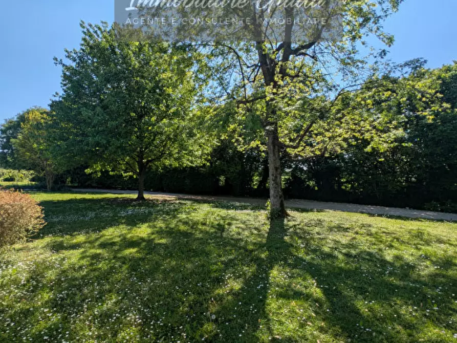 Immagine 1 di Villa in vendita  a Gaiarine