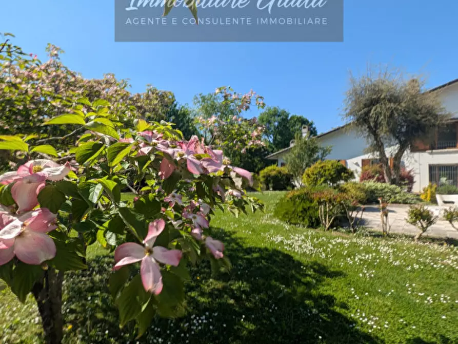 Immagine 61 di Villa in vendita  a Gaiarine