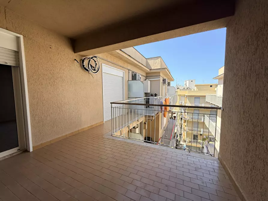 Immagine 15 di Appartamento in vendita  in Via Colonnello Francesco Bertè a Milazzo