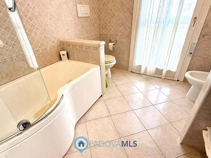 Immagine 18 di Casa indipendente in vendita  in via donato bramante a Padova