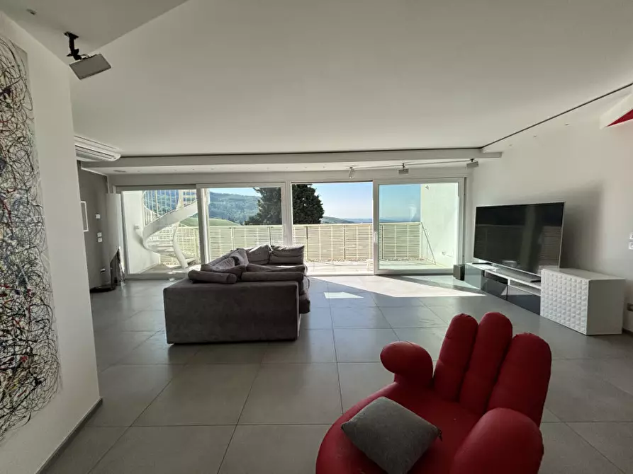 Immagine 8 di Villa in vendita  in Via Paradiso, 1 a Tregnago