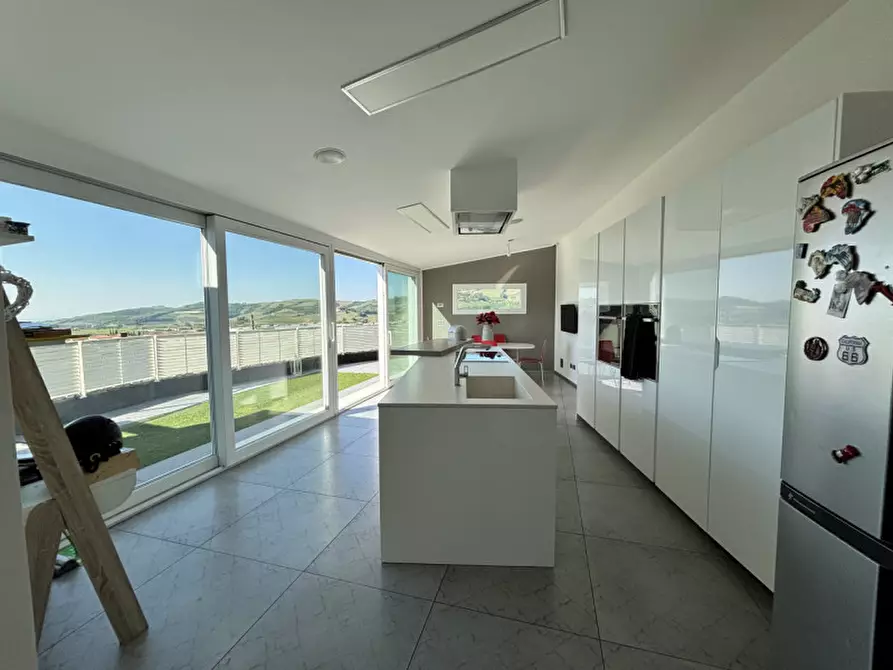 Immagine 14 di Villa in vendita  in Via Paradiso, 1 a Tregnago