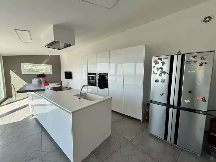 Immagine 21 di Villa in vendita  in Via Paradiso, 1 a Tregnago