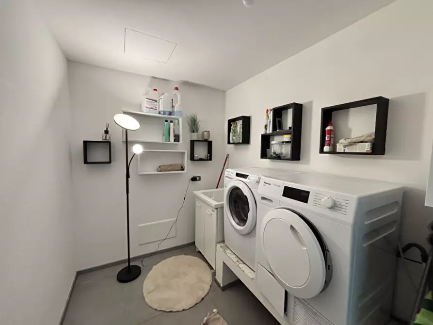 Immagine 46 di Villa in vendita  in Via Paradiso, 1 a Tregnago