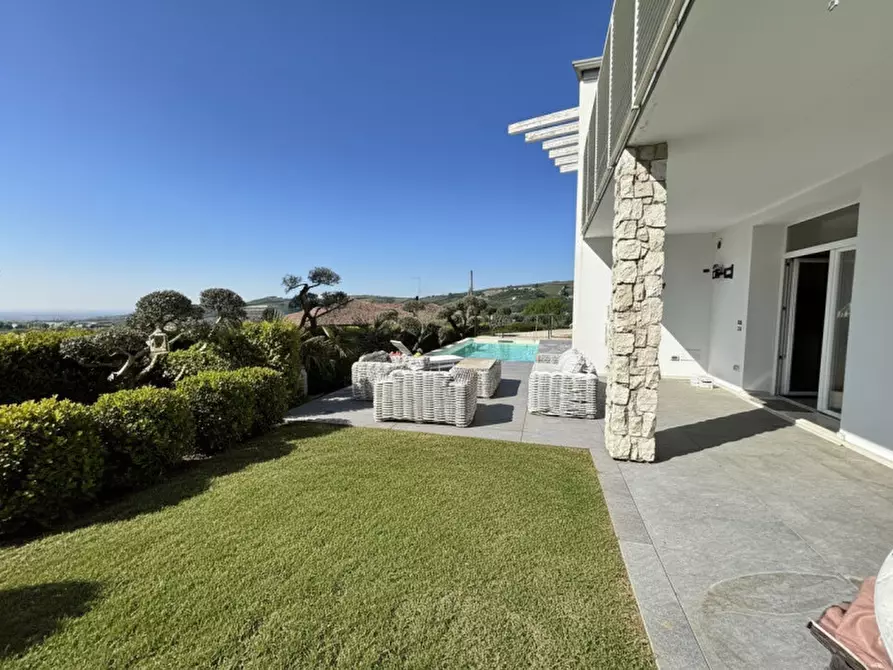 Immagine 53 di Villa in vendita  in Via Paradiso, 1 a Tregnago