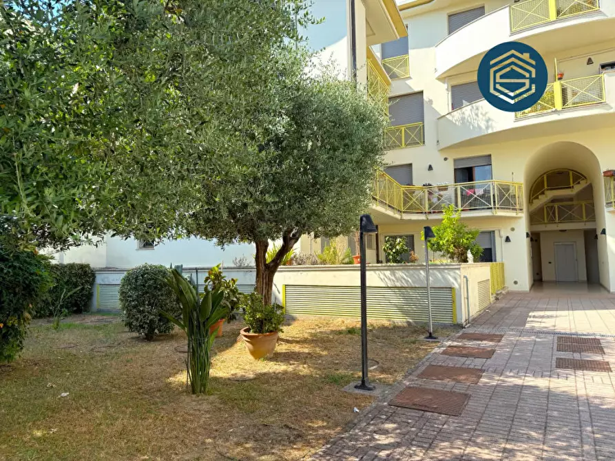 Immagine 1 di Appartamento in vendita  in Via Bruno Buozzi 17 a Campi Bisenzio