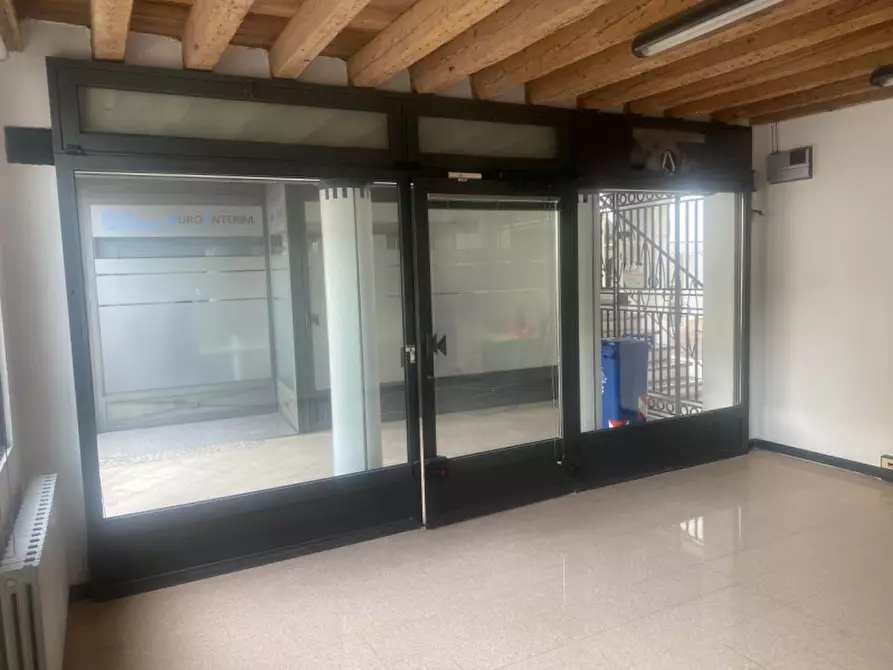 Immagine 3 di Ufficio in affitto  in via San Pio X 34/a a Castelfranco Veneto