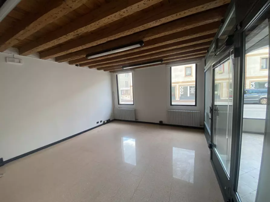 Immagine 5 di Ufficio in affitto  in via San Pio X 34/a a Castelfranco Veneto