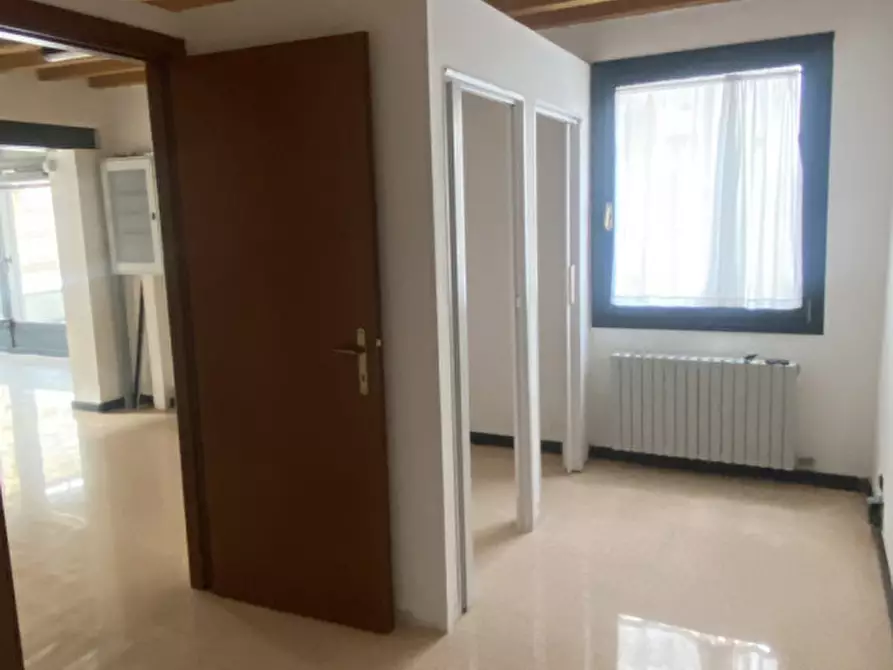 Immagine 10 di Ufficio in affitto  in via San Pio X 34/a a Castelfranco Veneto