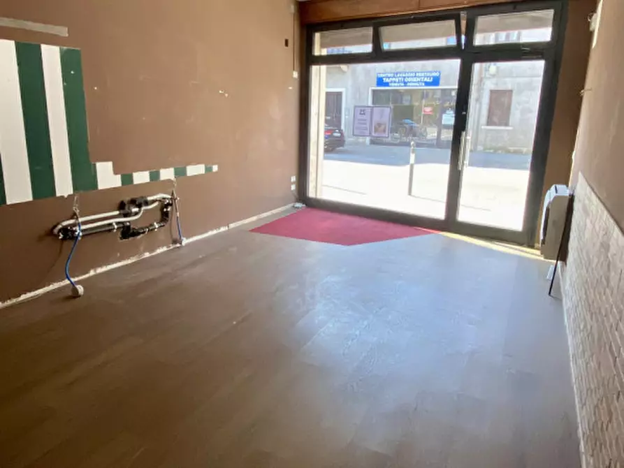 Immagine 5 di Negozio in affitto  in via borgo Treviso 30 a Castelfranco Veneto