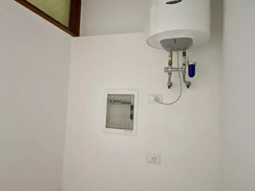 Immagine 10 di Negozio in affitto  in via borgo Treviso 30 a Castelfranco Veneto