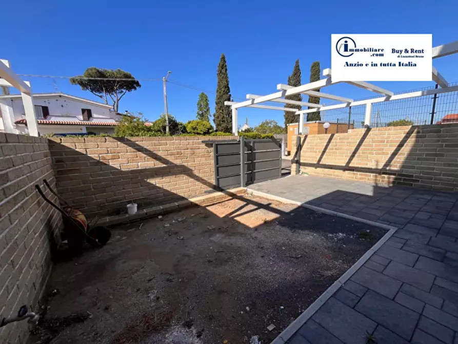 Immagine 1 di Villetta a schiera in vendita  in VIA SOLFERINO a Anzio