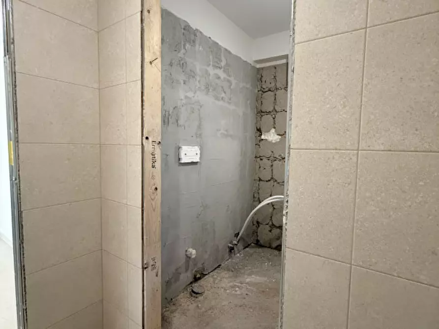Immagine 16 di Appartamento in vendita  in Via Colonnello Francesco Bertè a Milazzo