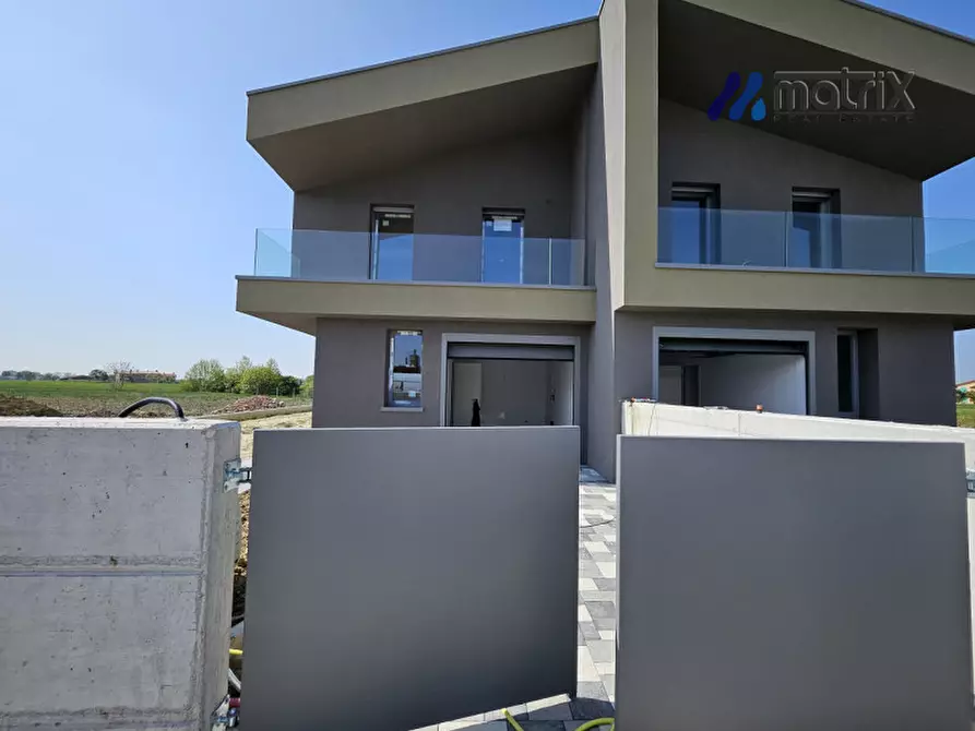 Immagine 7 di Casa bifamiliare in vendita  in via piave a Piove Di Sacco