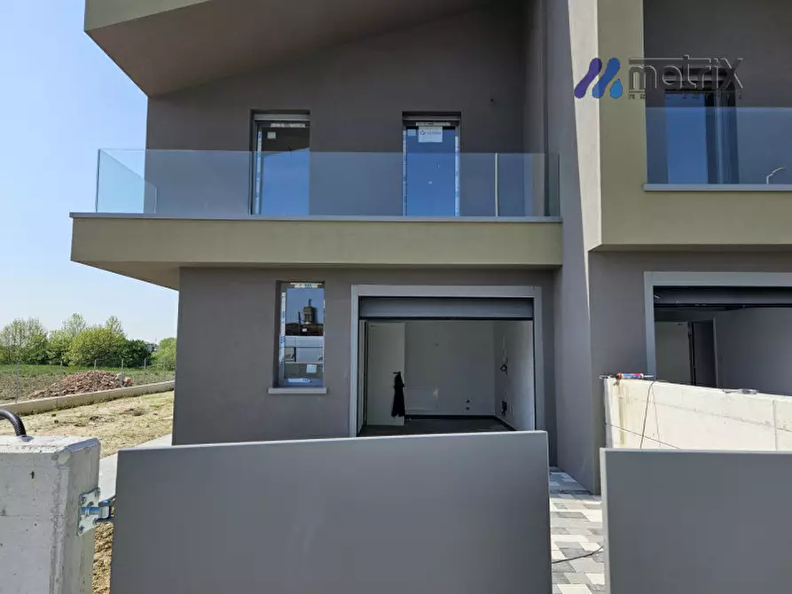 Immagine 24 di Casa bifamiliare in vendita  in via piave a Piove Di Sacco