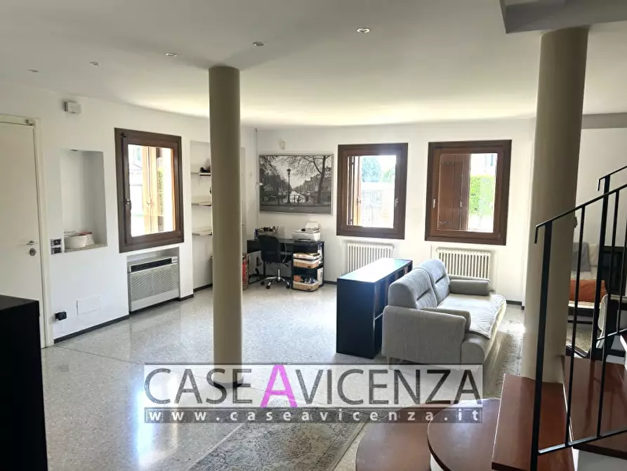 Immagine 15 di Villa in vendita  in via xx settembre a Camisano Vicentino