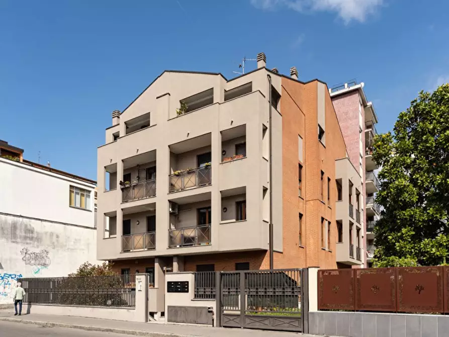 Immagine 29 di Attico in vendita  in Via Cavallotti 116 a Monza