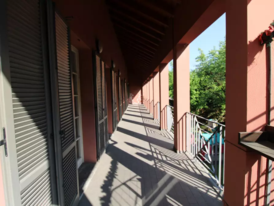 Immagine 25 di Negozio in vendita  in Via Lambro 72-80 a Macherio