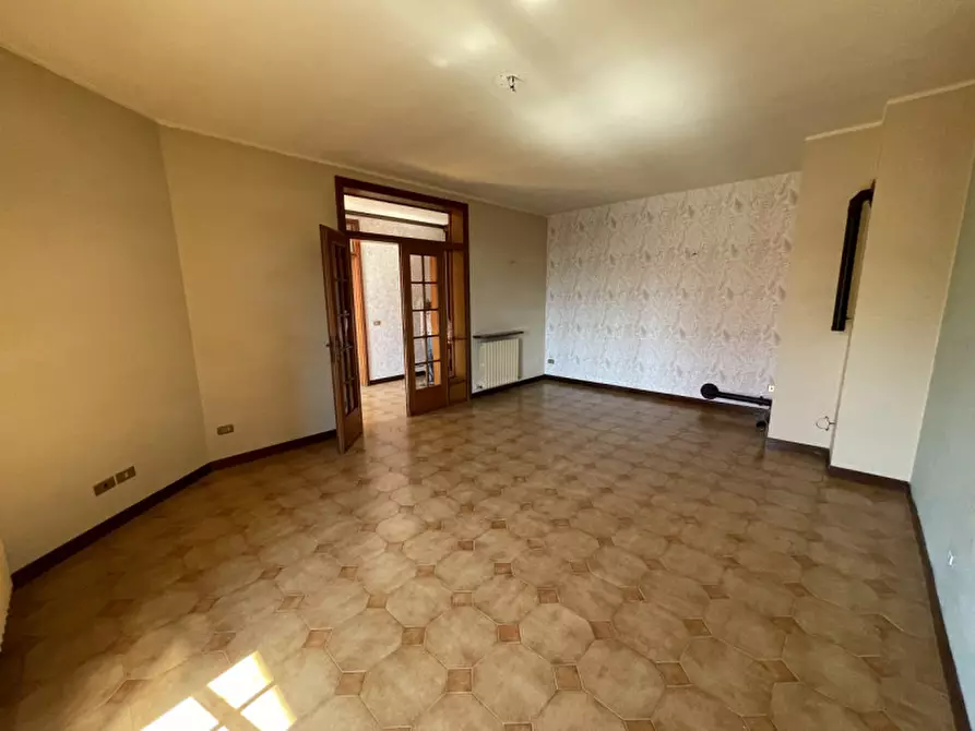 Immagine 1 di Casa bifamiliare in affitto  a Suzzara