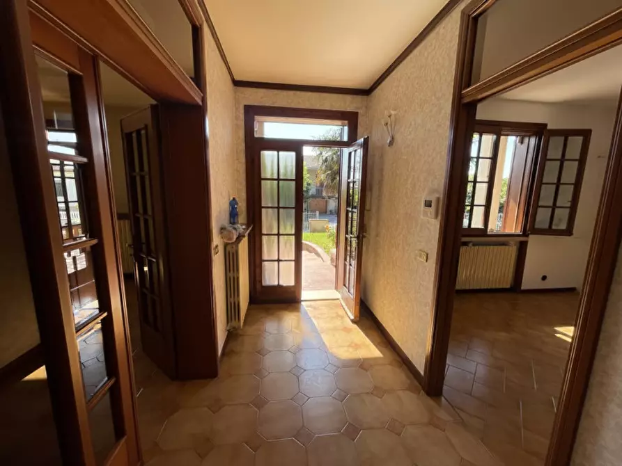 Immagine 3 di Casa bifamiliare in affitto  a Suzzara