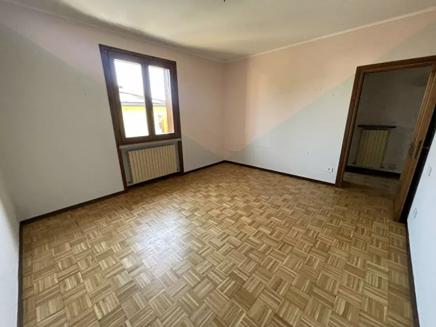 Immagine 13 di Casa bifamiliare in affitto  a Suzzara