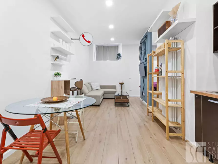 Immagine 4 di Appartamento in vendita  in Via Arcivescovo Romilli, 15 a Milano
