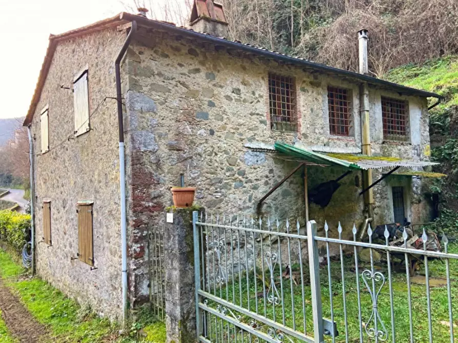 Immagine 2 di Casa indipendente in vendita  in Via Roma, 20 a Pescaglia
